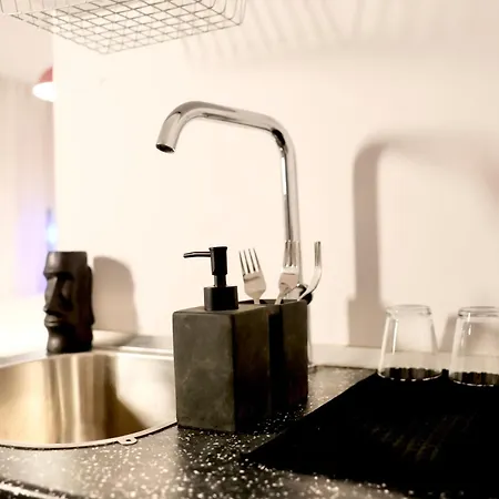 Daire The Centre Spot *